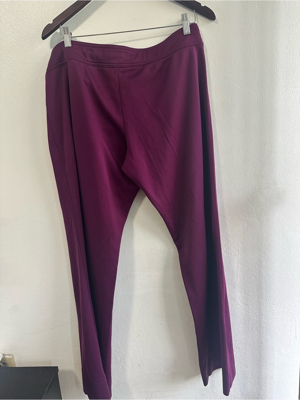 Nike Plus-Size Wide-Leg Sweatpants in Plum - Picture 9 of 9